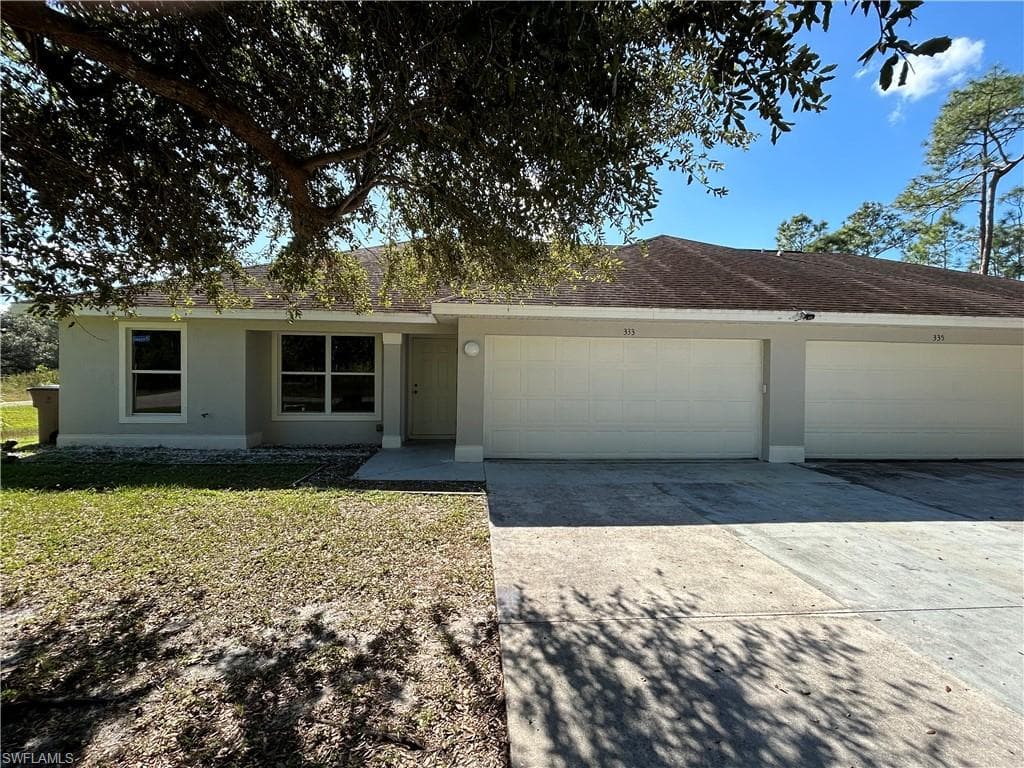 333 Reeves ST LEHIGH ACRES, FL 33972
