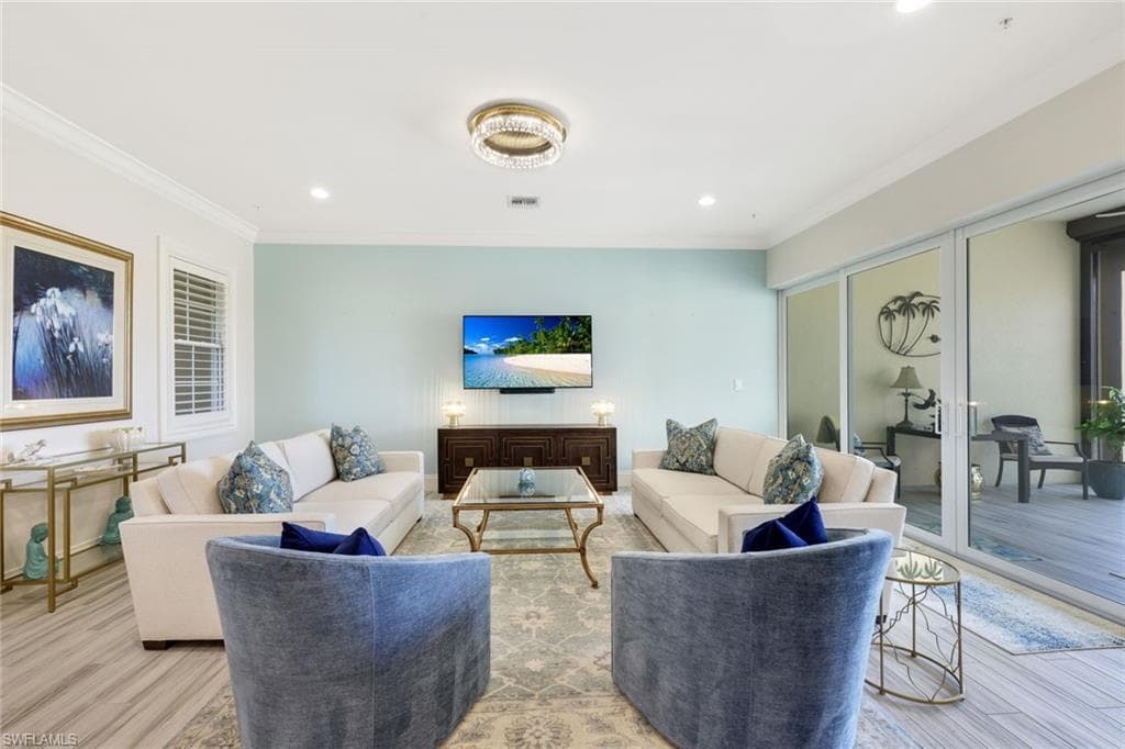 21490 Strada Nuova CIR 406 ESTERO, FL 33928