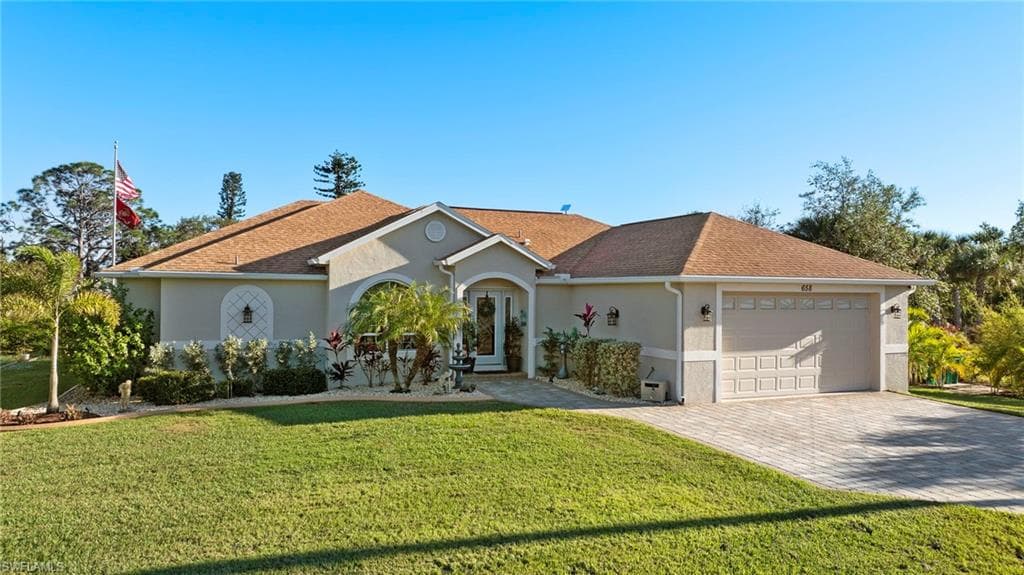 658 McDill DR PORT CHARLOTTE, FL 33953