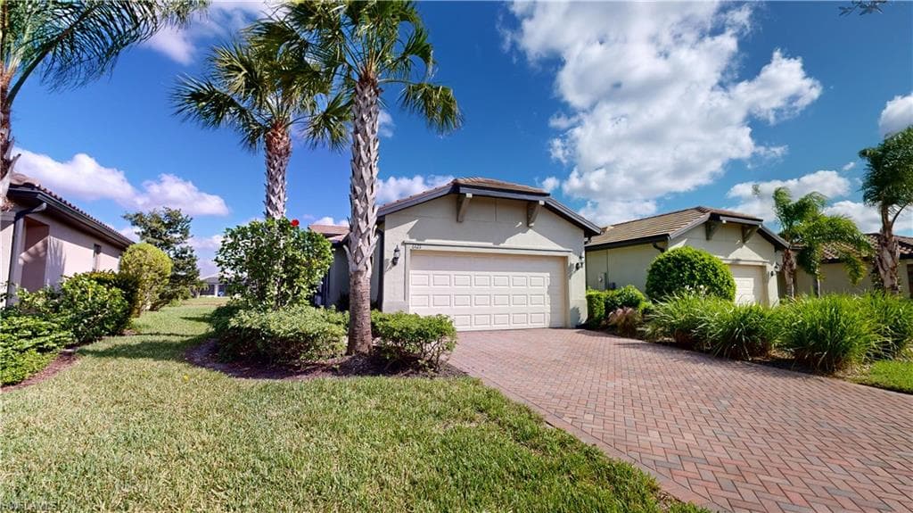 6121 Triumph LN AVE MARIA, FL 34142