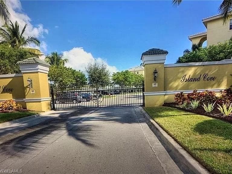 1787 Four Mile Cove PKWY 444 CAPE CORAL, FL 33990