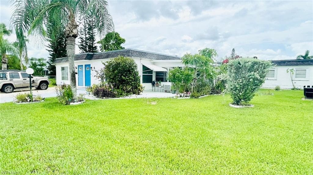 35 Hamlin CT LEHIGH ACRES, FL 33936