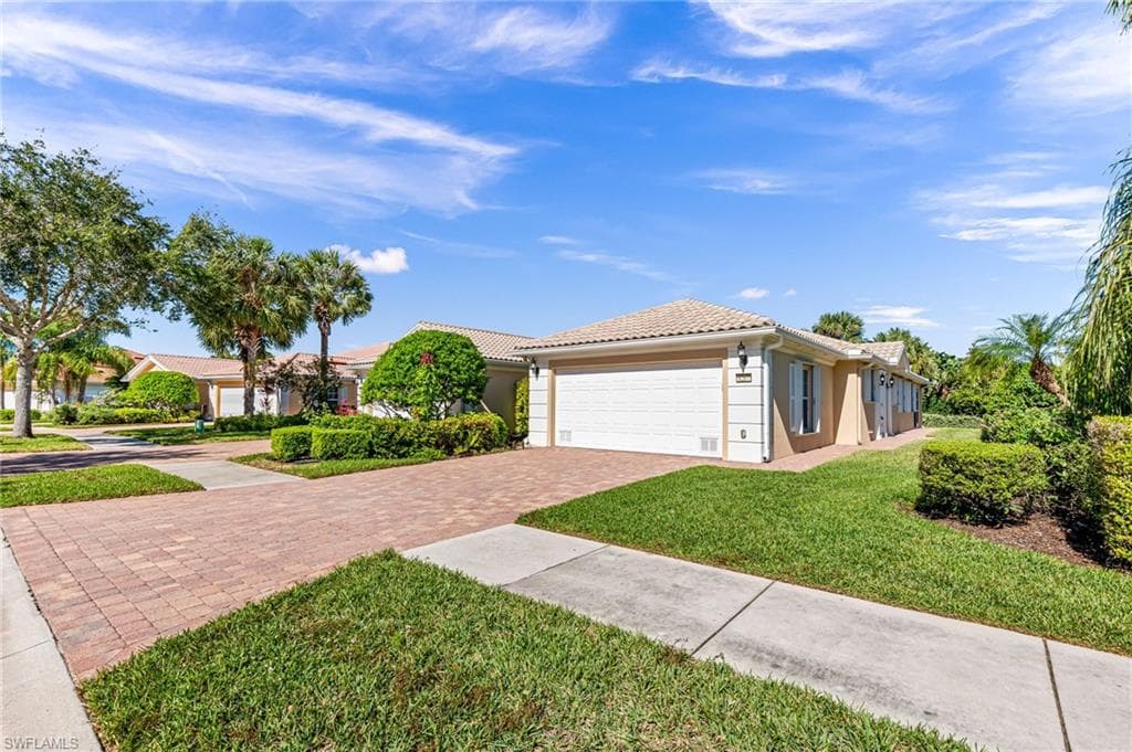 8267 Yasmina WAY NAPLES, FL 34114