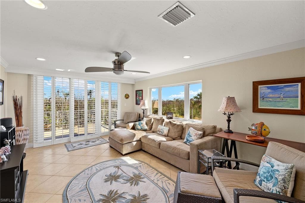 200 Periwinkle WAY 317 SANIBEL, FL 33957