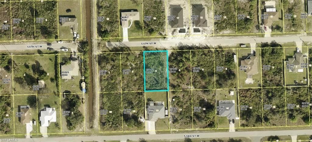 2815 54th ST W LEHIGH ACRES, FL 33971
