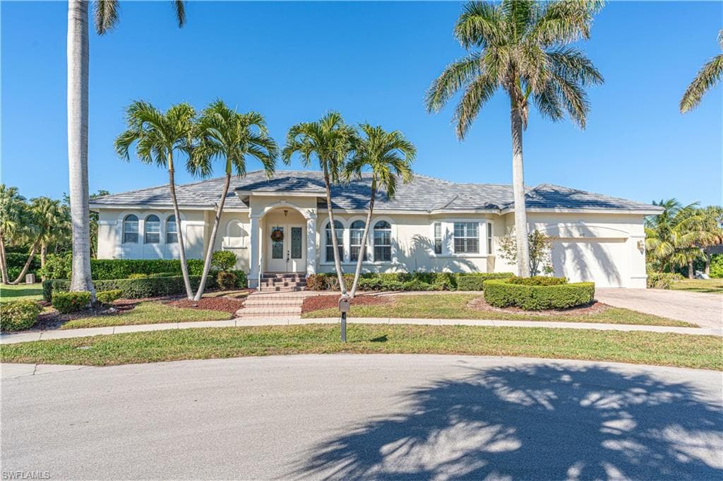 910 Sycamore CT MARCO ISLAND, FL 34145