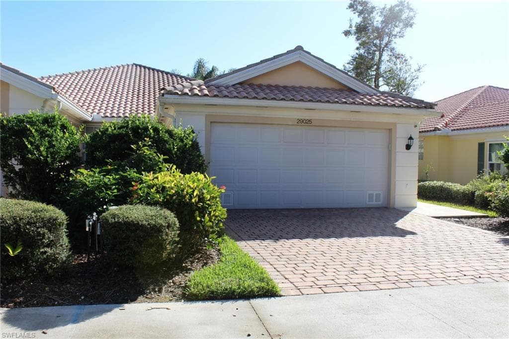 29025 Alessandria CIR BONITA SPRINGS, FL 34135