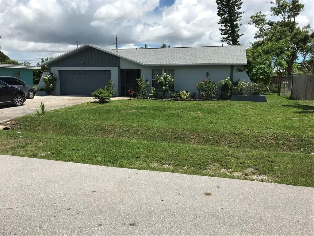 2112 Ephraim AVE FORT MYERS, FL 33907