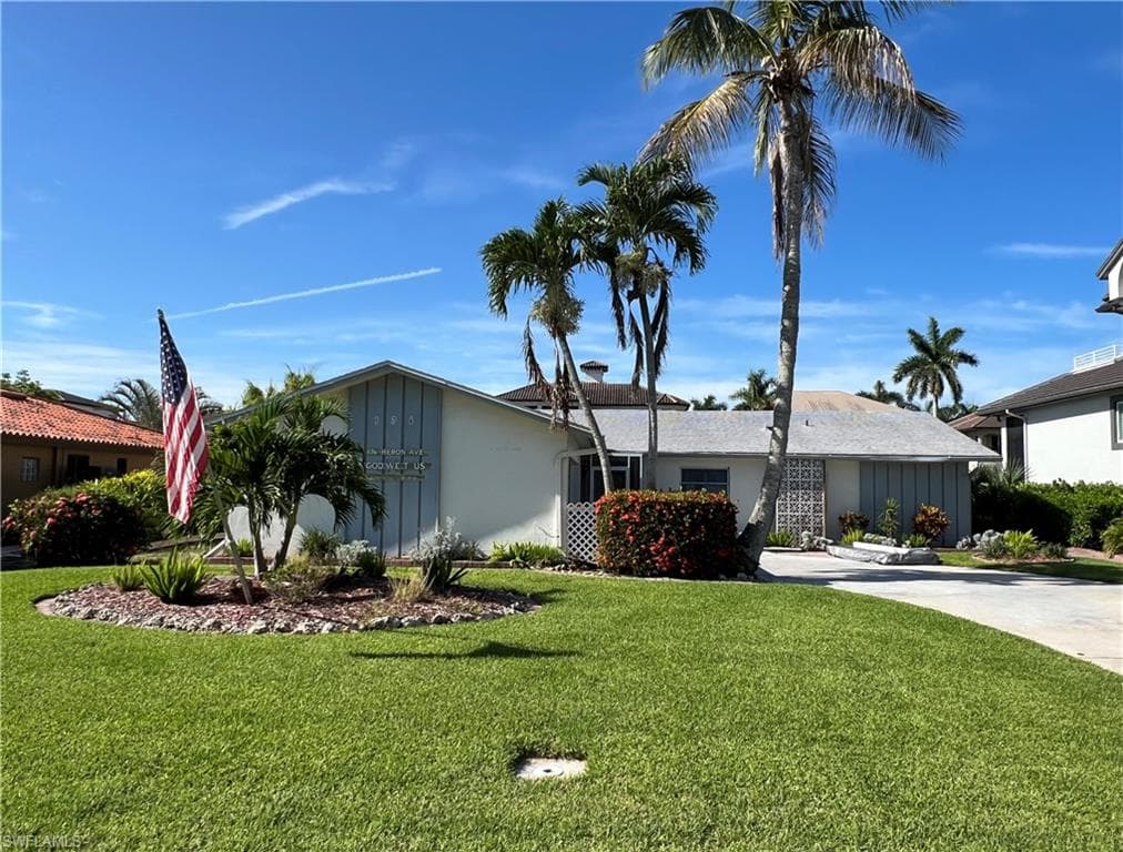 176 Heron AVE NAPLES, FL 34108