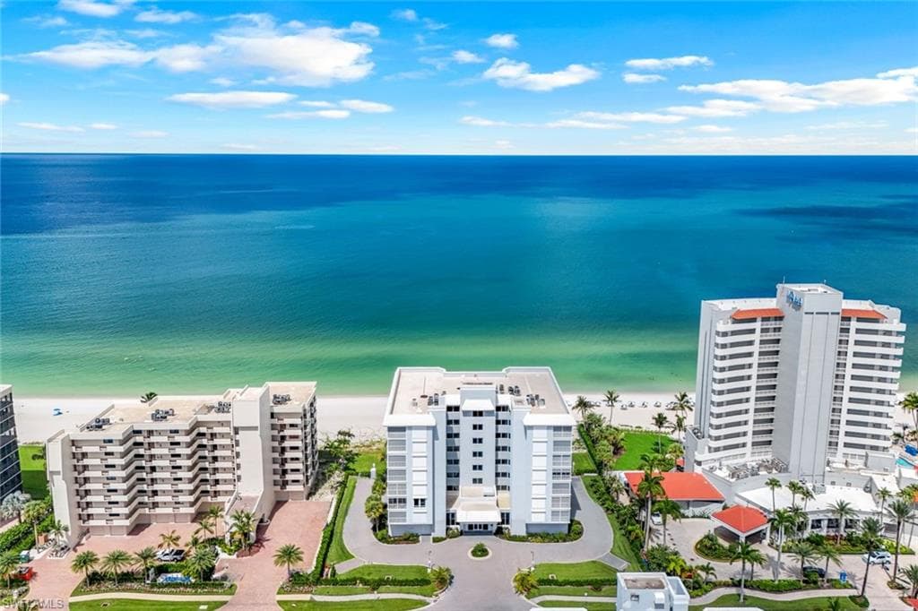 9811 Gulf Shore DR 201 NAPLES, FL 34108