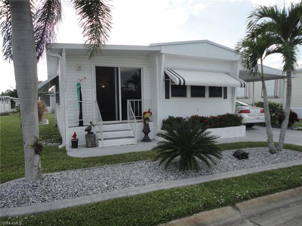 2759 Deerfield DR NORTH FORT MYERS, FL 33917