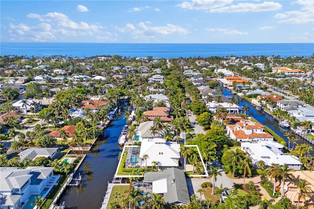 500 15th AVE S NAPLES, FL 34102