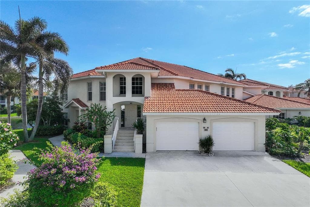 1051 Egrets Walk CIR 101 NAPLES, FL 34108