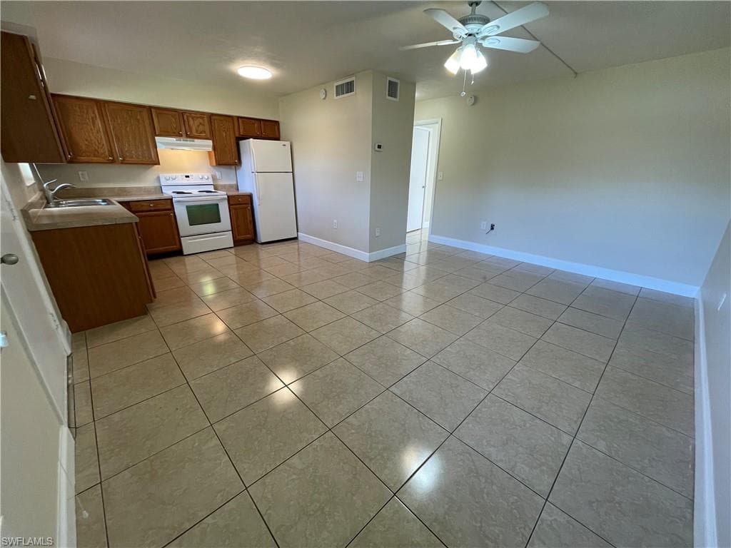 3325 Airport RD N O4 NAPLES, FL 34105