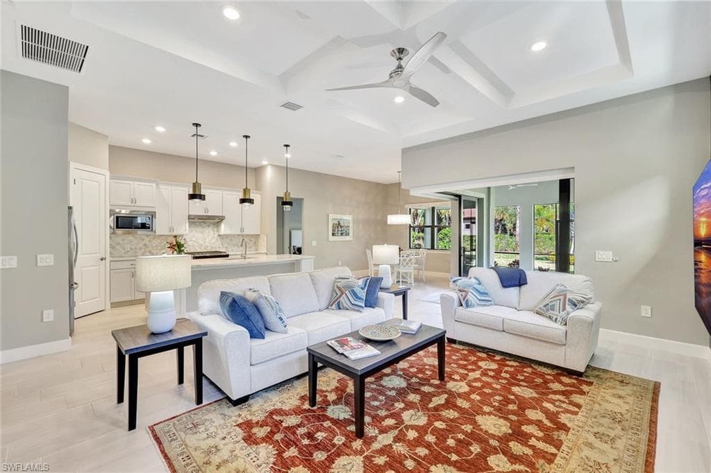 9372 Night Heron LN NAPLES, FL 34120
