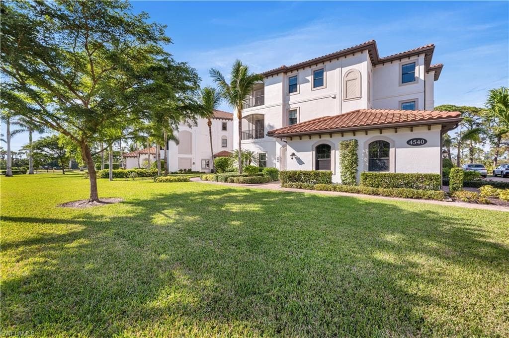 4540 Colony Villas DR 1903 BONITA SPRINGS, FL 34134