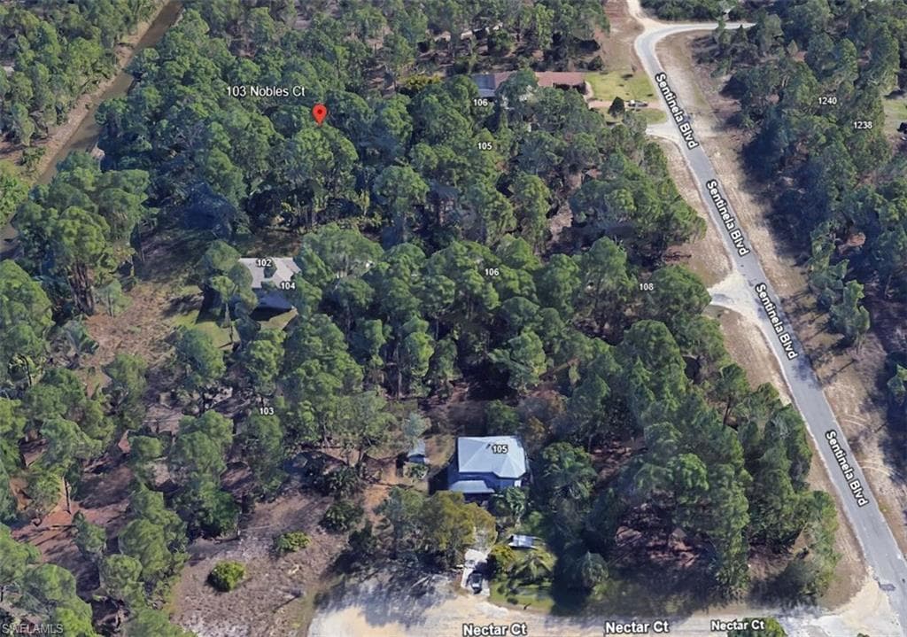 103 Nobles CT LEHIGH ACRES, FL 33974
