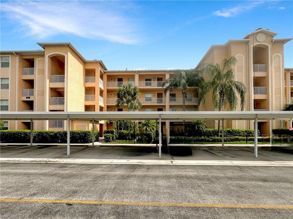 8490 Kingbird LOOP 944 ESTERO, FL 33967