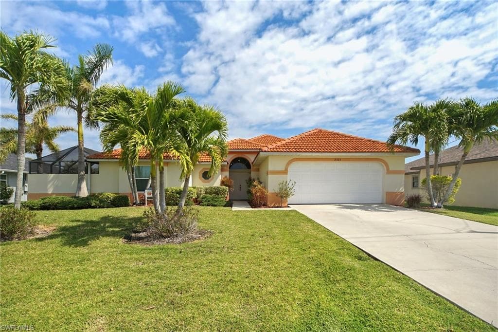 2505 SW 38th TER CAPE CORAL, FL 33914