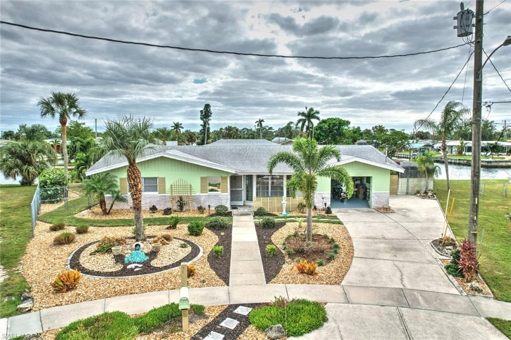 4404 N Bay CIR NORTH FORT MYERS, FL 33903