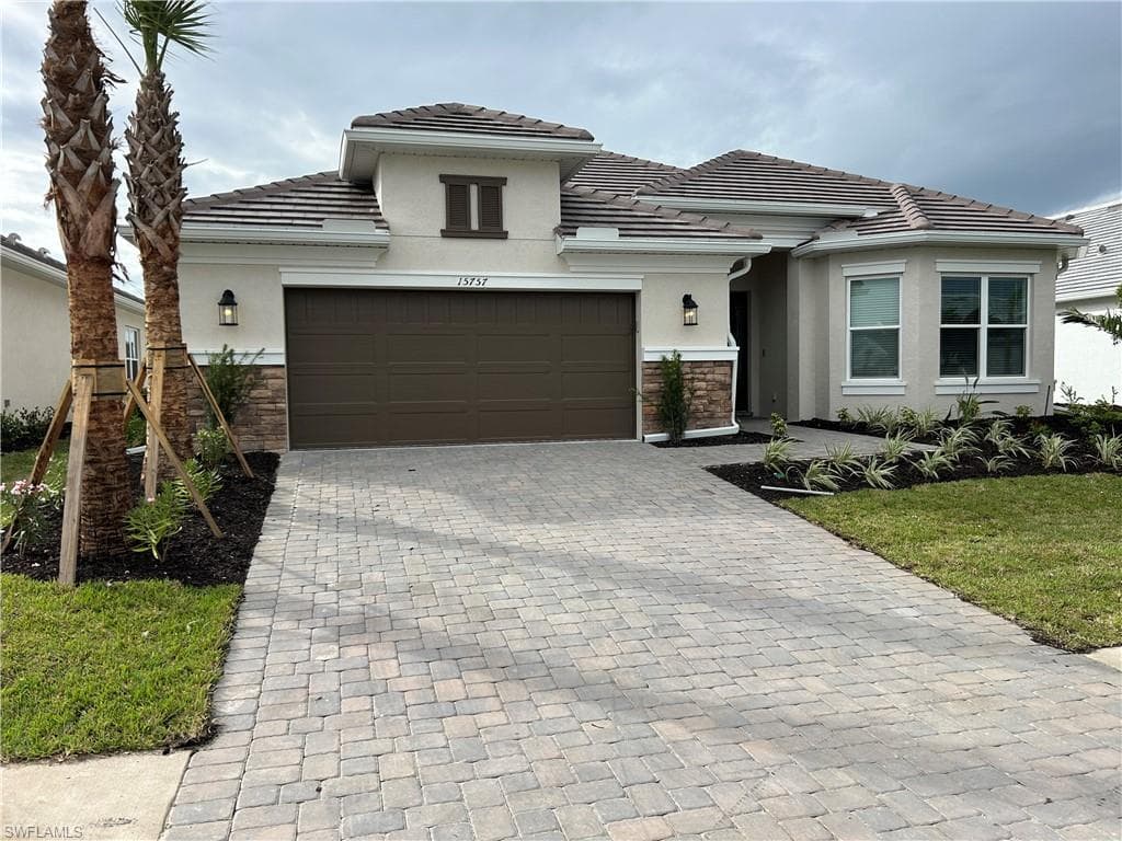 15757 Cortina ST NAPLES, FL 34114