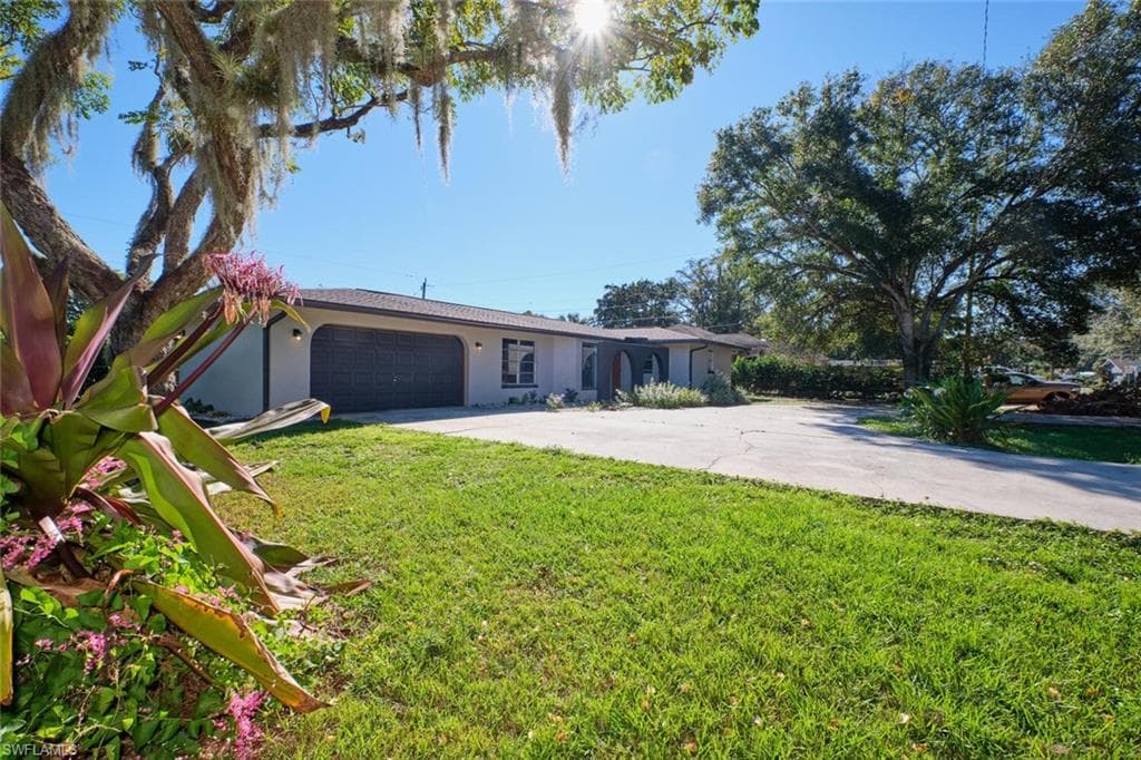 2502 Barcelona AVE FORT MYERS, FL 33905