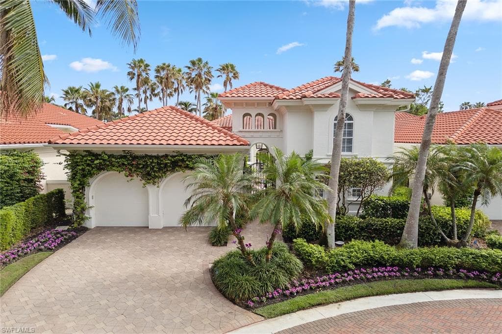 8812 La Palma LN NAPLES, FL 34108