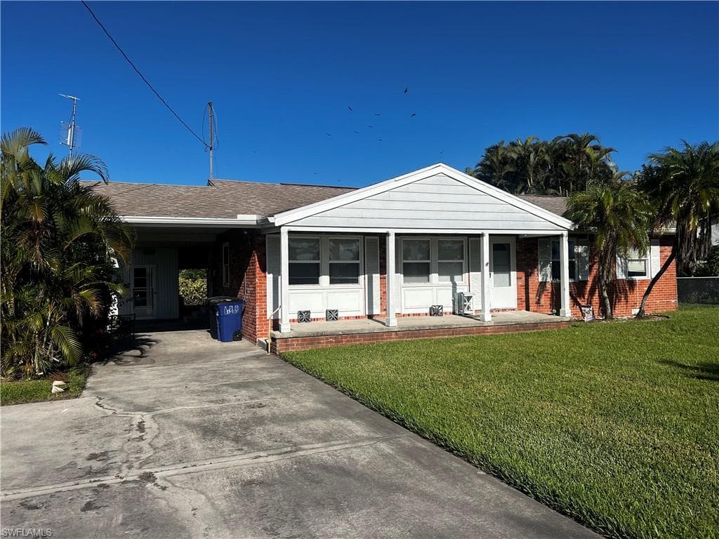 428 Grenier DR NORTH FORT MYERS, FL 33903