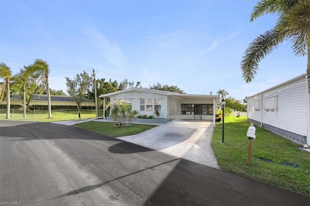 381 Verna AVE FORT MYERS, FL 33908