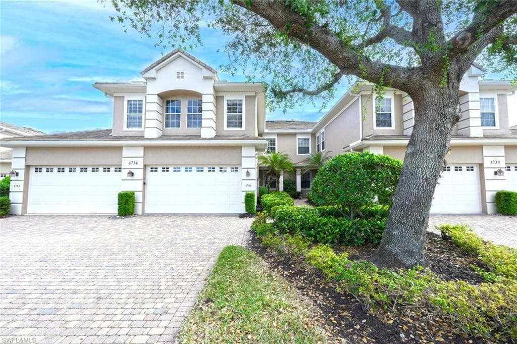 4734 Stratford CT 1701 NAPLES, FL 34105