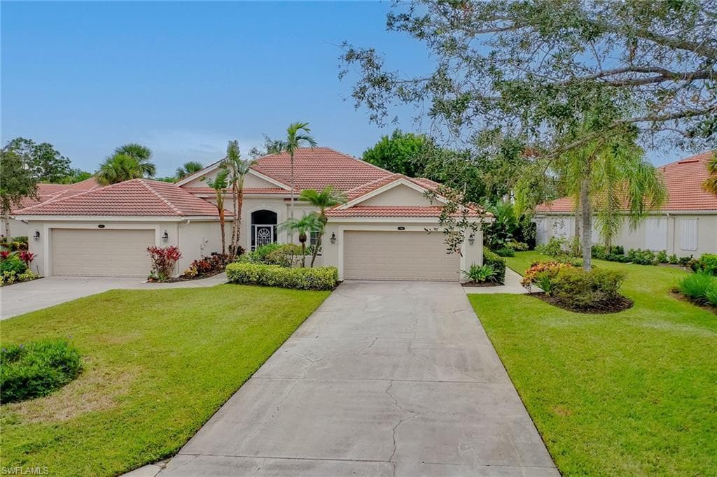 8482 Bent Creek WAY NAPLES, FL 34114