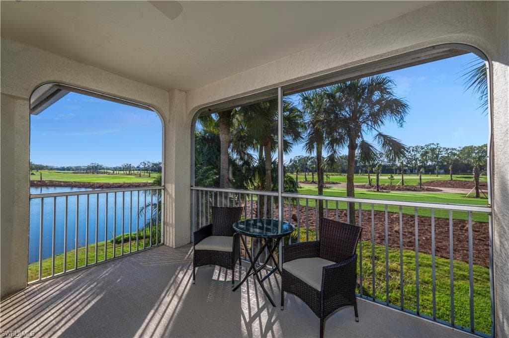 503 Laguna Royale BLVD 203 NAPLES, FL 34119