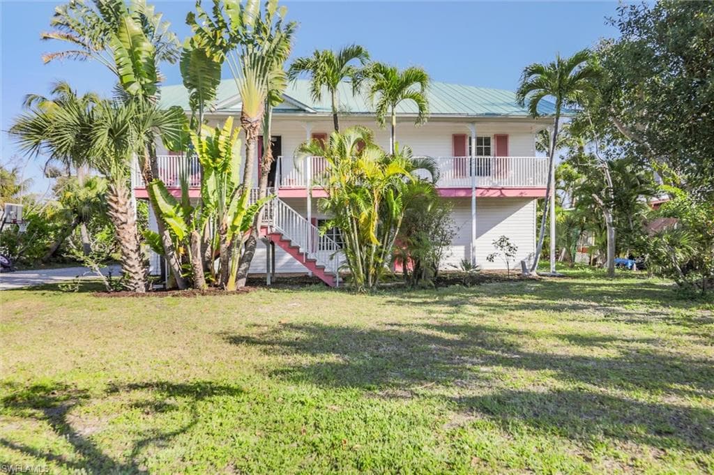 2105 Sunset CIR SANIBEL, FL 33957