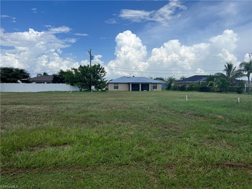 129 SE 5th AVE CAPE CORAL, FL 33990