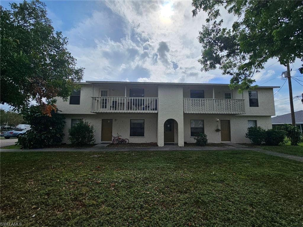 626 SE 13th CT 4 CAPE CORAL, FL 33990