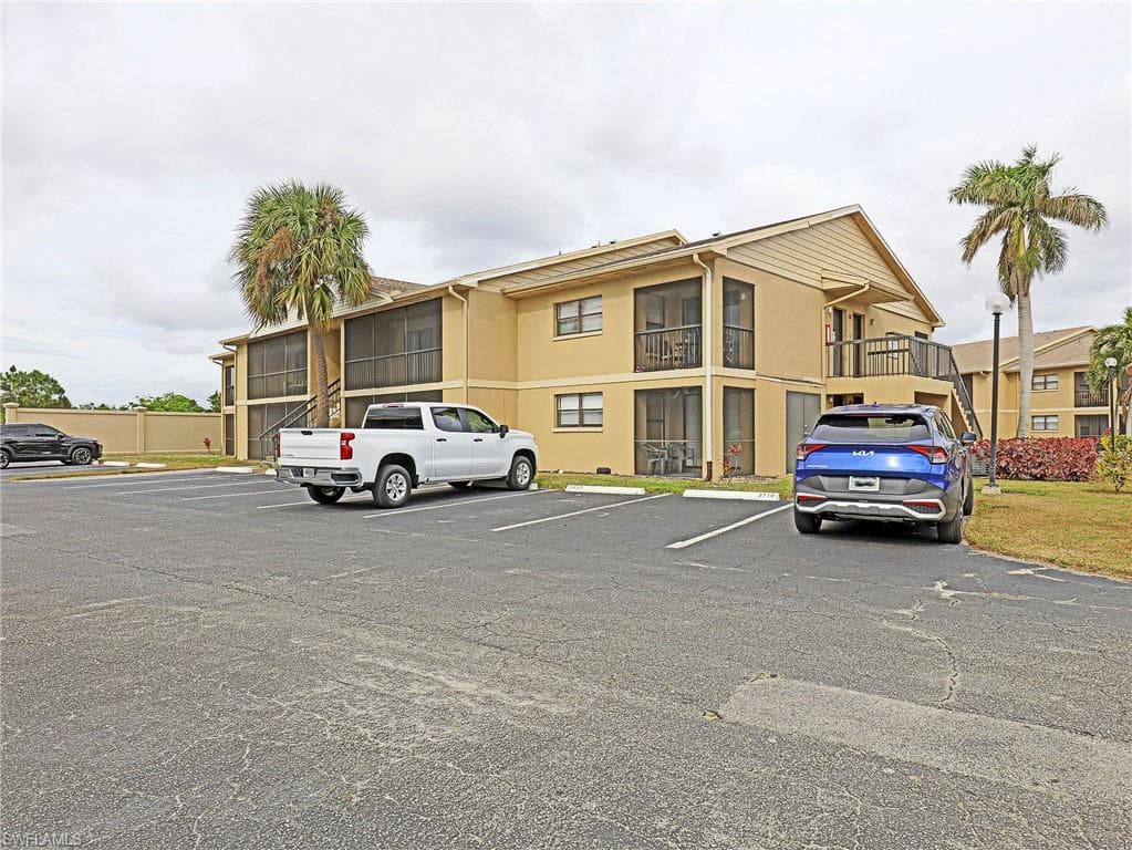 5327 Summerlin RD 2716 FORT MYERS, FL 33919
