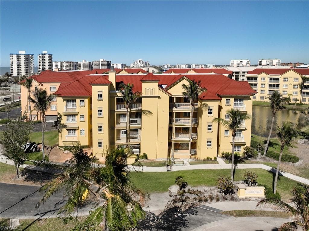 7461 Bella Lago DR 242 FORT MYERS BEACH, FL 33931