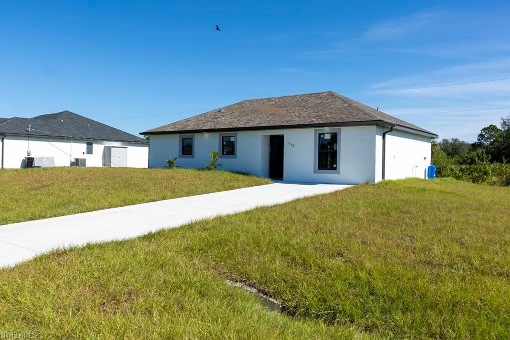 1302 Hibiscus AVE LEHIGH ACRES, FL 33972