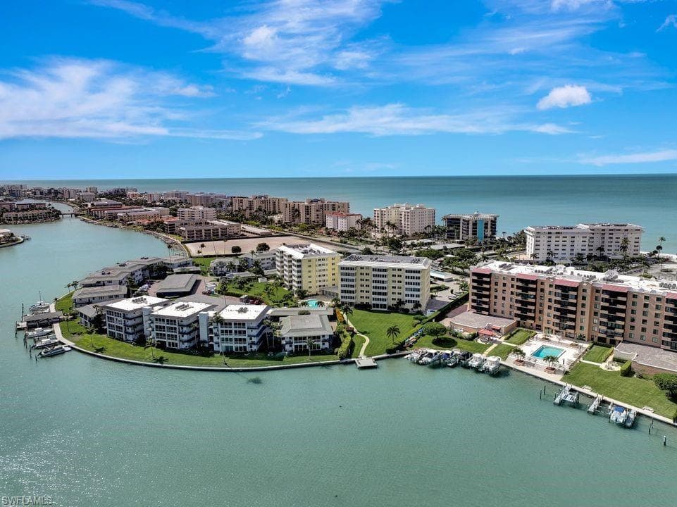 3420 Gulf Shore BLVD N 21 NAPLES, FL 34103