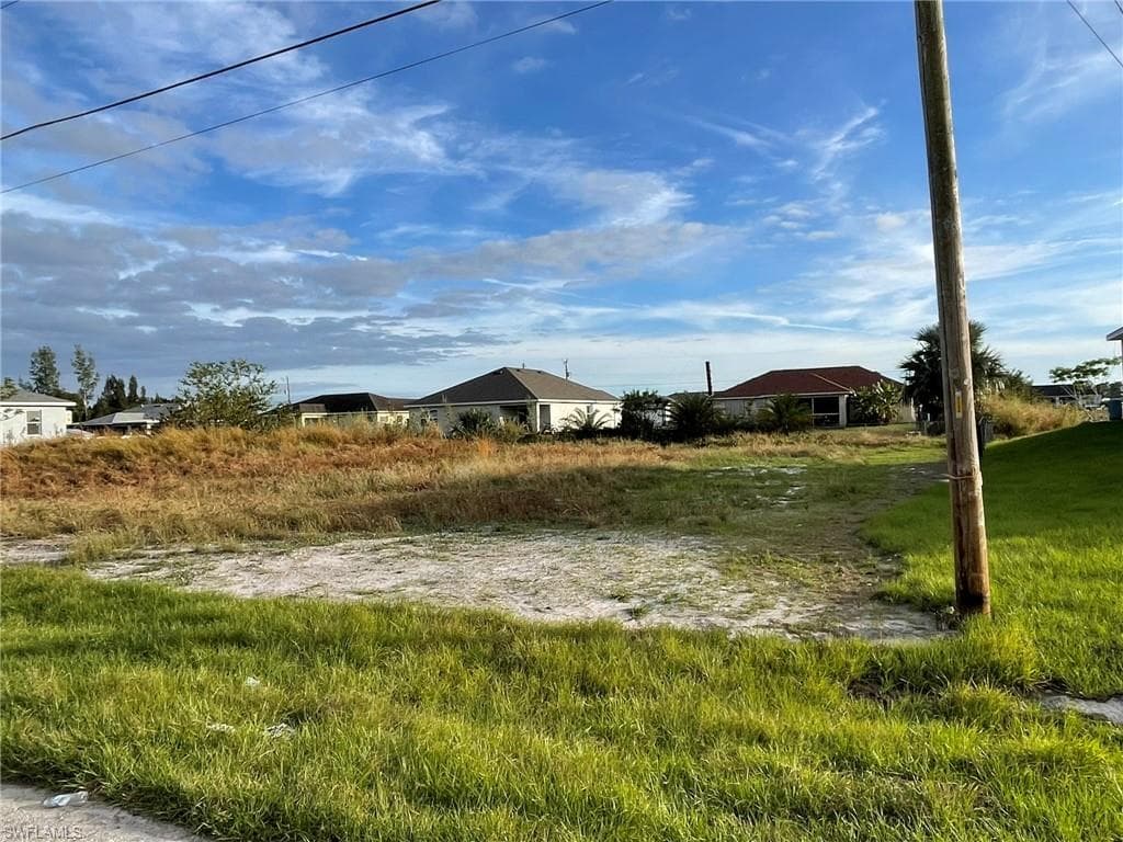 4217 27th ST SW LEHIGH ACRES, FL 33976