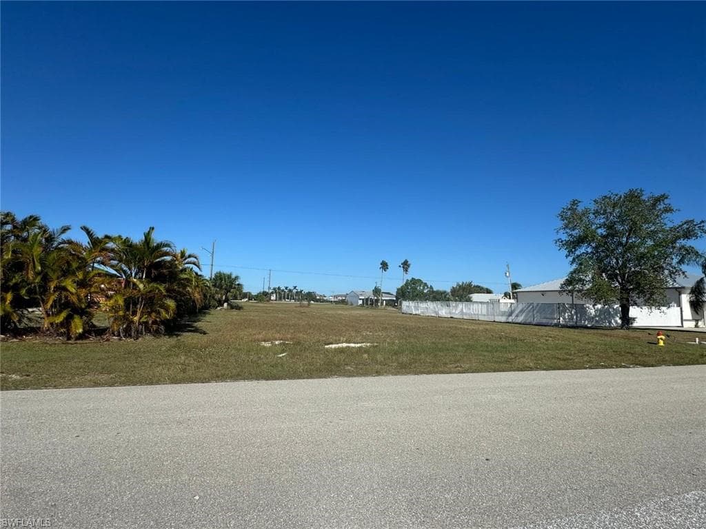 413 SW 2nd TER CAPE CORAL, FL 33991