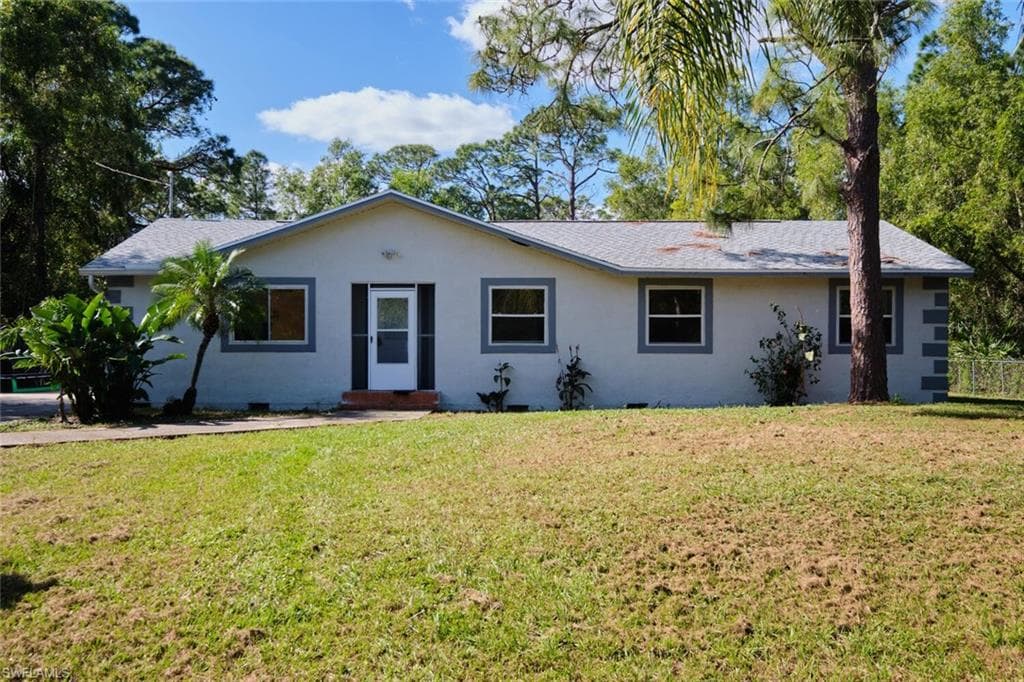 211 Leroy AVE LEHIGH ACRES, FL 33936