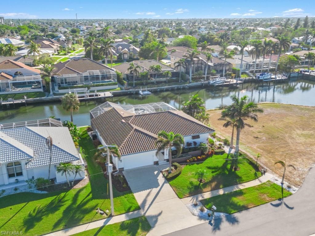 515 Bradford CT MARCO ISLAND, FL 34145