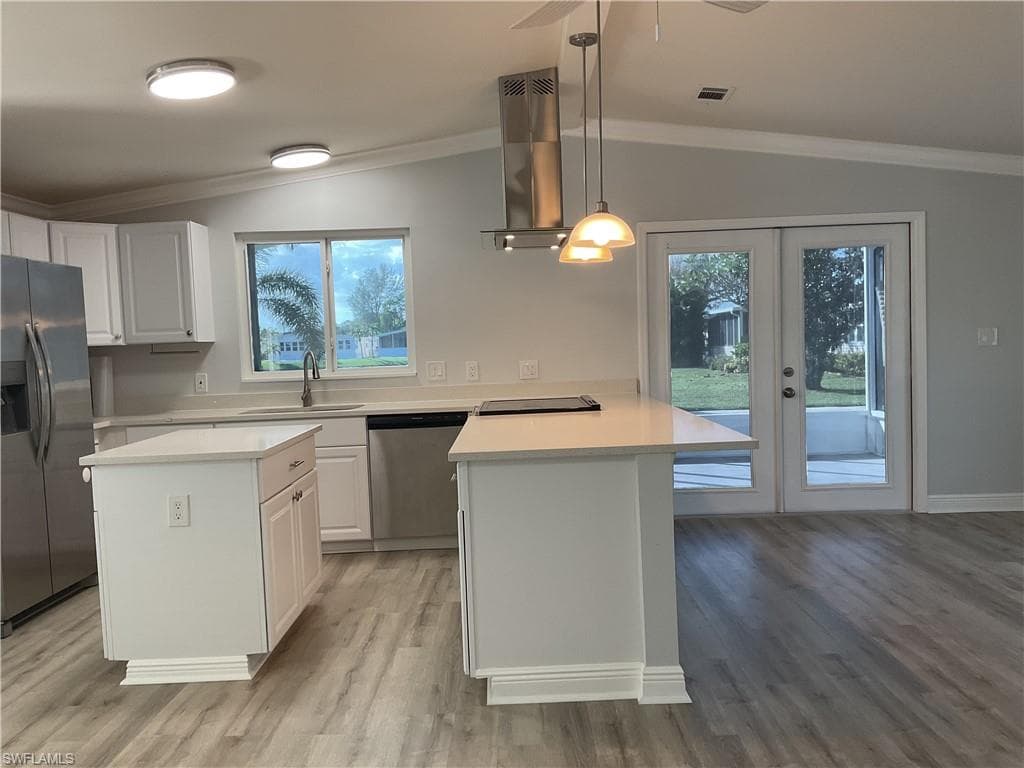 25 Oceans BLVD 25 NAPLES, FL 34104