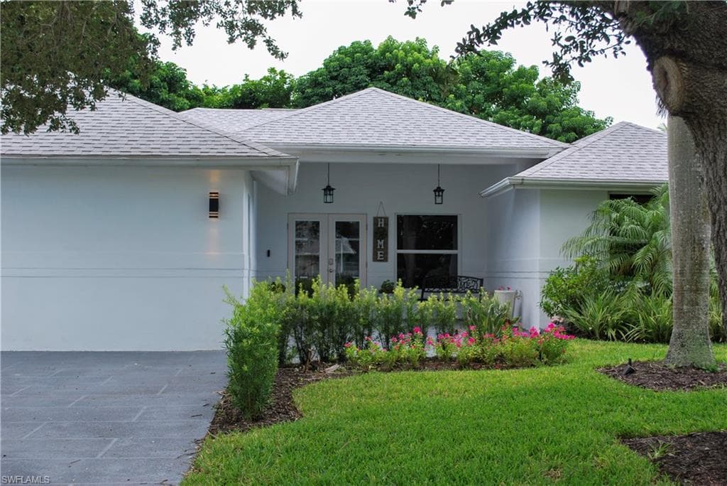 92 Madison DR NAPLES, FL 34110