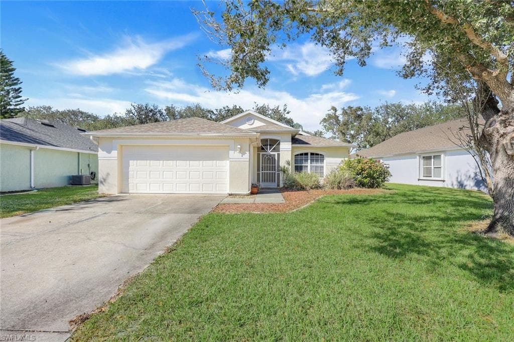 9261 Middle Oak DR FORT MYERS, FL 33967