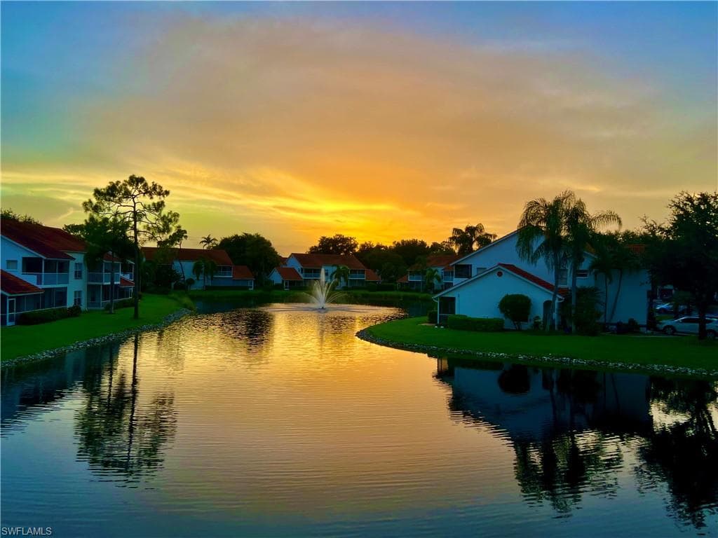 404 Windsor PL 1-201 NAPLES, FL 34104