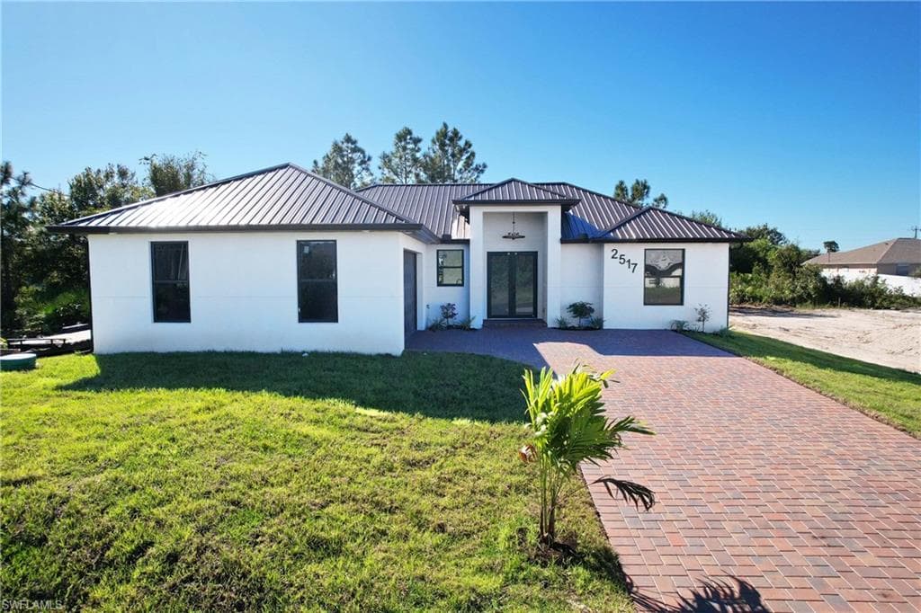 2517 11th ST SW LEHIGH ACRES, FL 33976