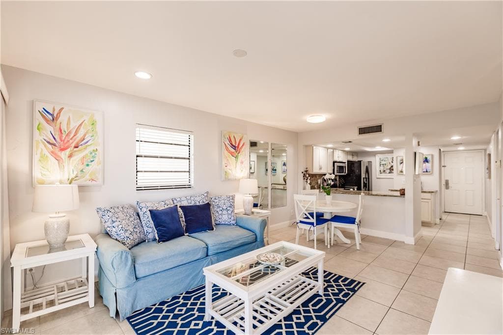 600 Neapolitan WAY 453 NAPLES, FL 34103