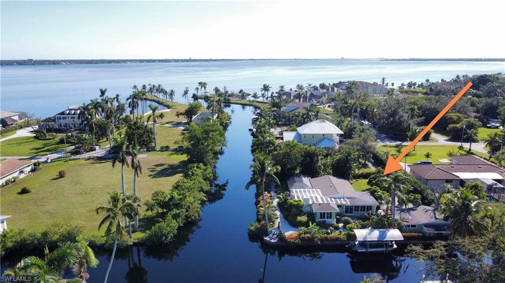 68 Wolcott DR NORTH FORT MYERS, FL 33903